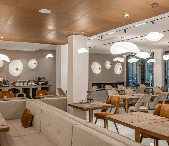 Ethereal White Resort Heraklion Restaurant sitting area